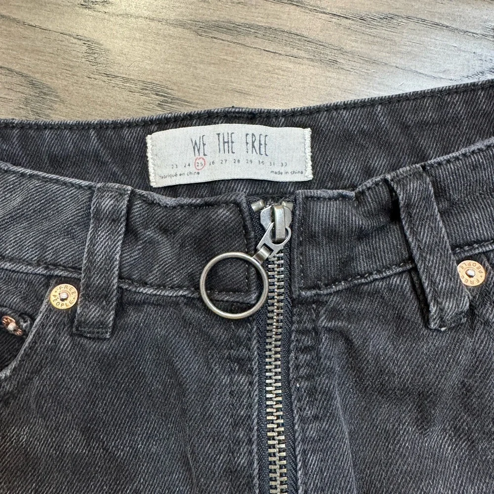 We the Free People Black‎ Denim Skirt Size 25 Womens Denim Zip Front Distressed